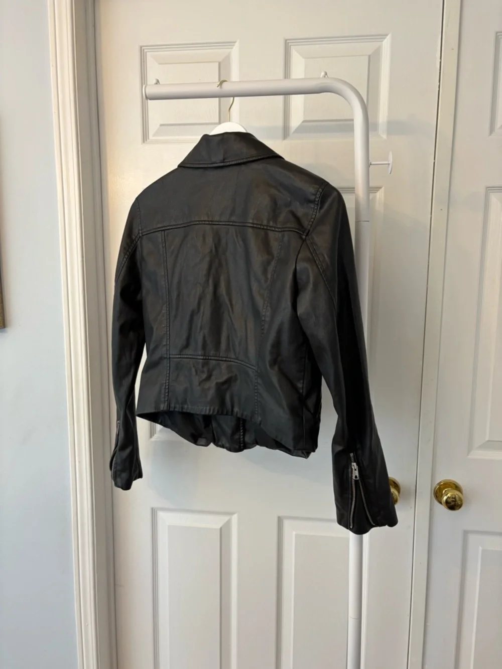 H&M Black Biker Faux Leather Jacket - Classic Asymmetrical Zip Size Medium - Picture 12 of 14